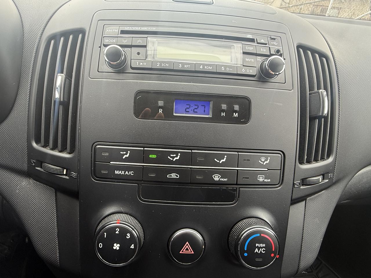 2011 Hyundai Elantra Touring GLS Photo