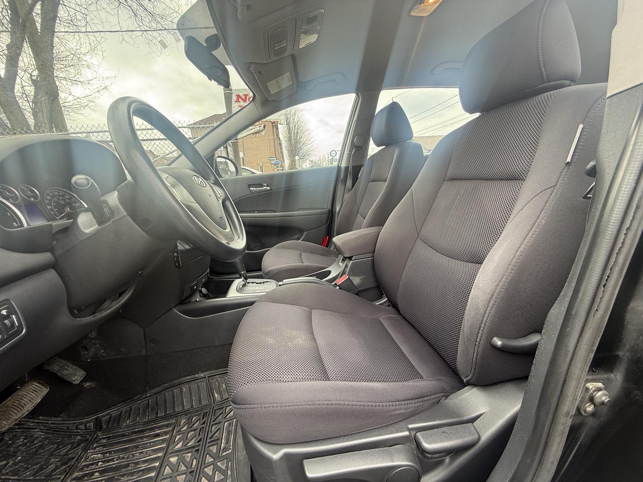 2011 Hyundai Elantra Touring GLS Photo