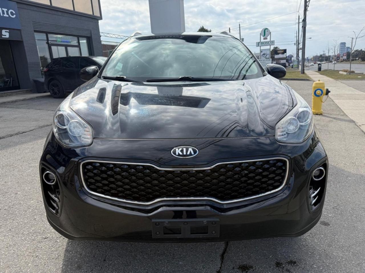 2019 Kia Sportage LX/ AWD/ LOW MILEAGE/ REAR CAMERA - Photo #2