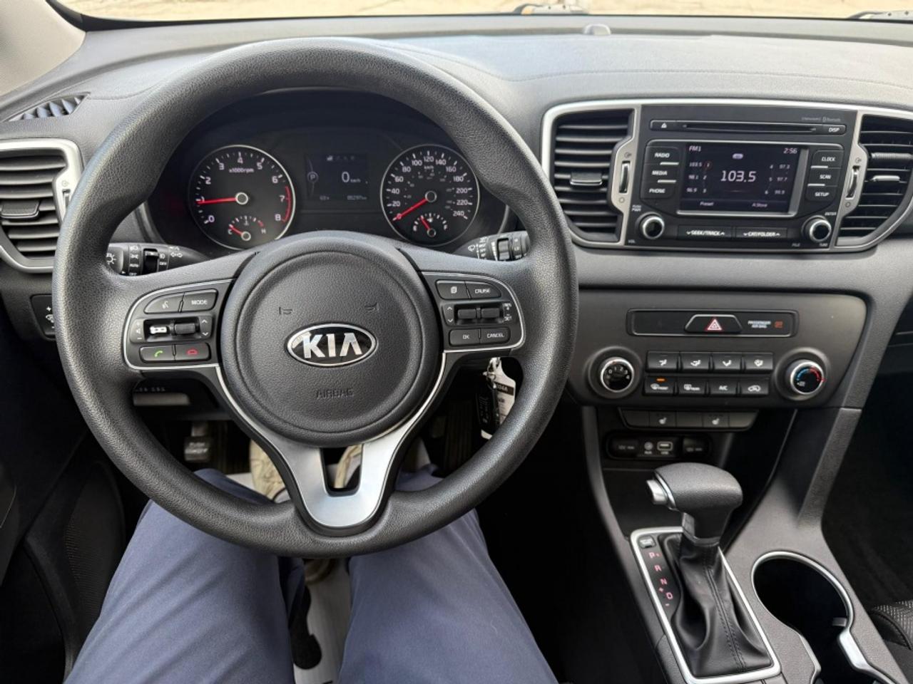 2019 Kia Sportage LX/ AWD/ LOW MILEAGE/ REAR CAMERA - Photo #12