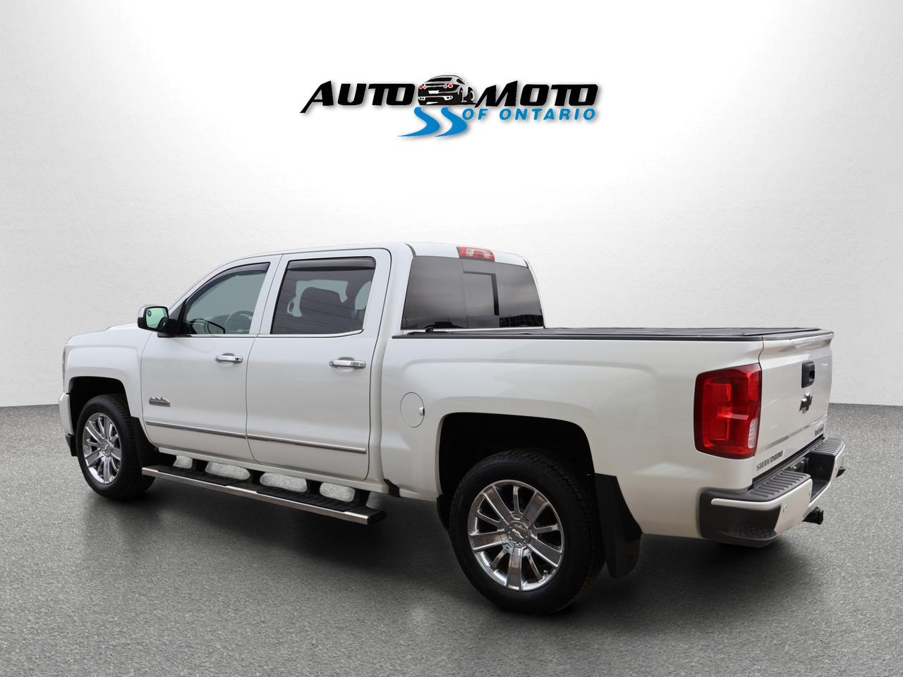 2018 Chevrolet Silverado 1500 V8 HIGH COUNTRY 4WD CERTIFIED *1 OWNER* CAMERA NAV BLUETOOTH LEATHER HEATED SEATS SUNROOF CRUISE ALLOYS Photo