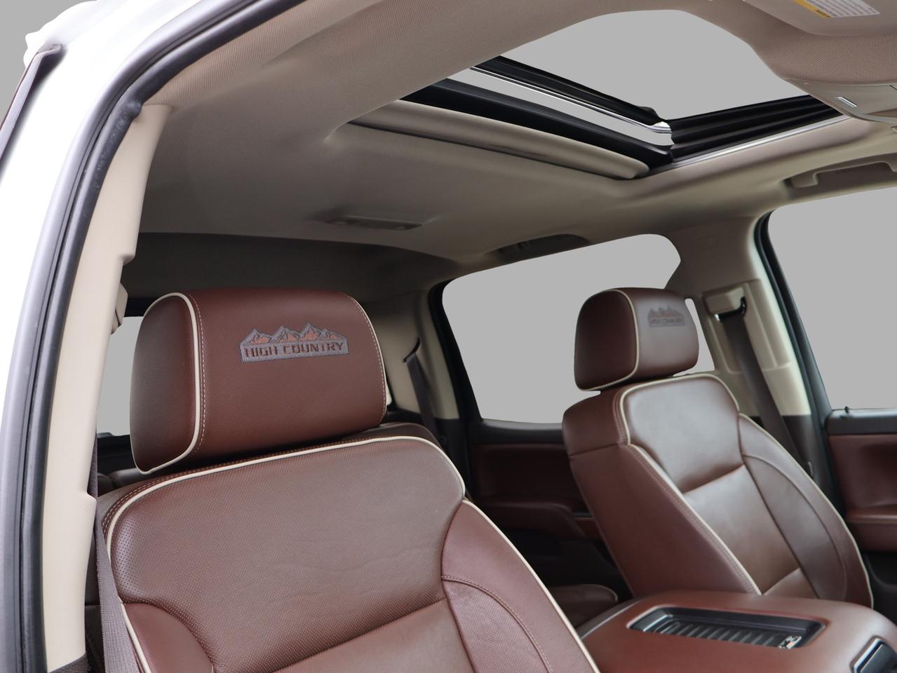 2018 Chevrolet Silverado 1500 V8 HIGH COUNTRY 4WD CERTIFIED *1 OWNER* CAMERA NAV BLUETOOTH LEATHER HEATED SEATS SUNROOF CRUISE ALLOYS Photo