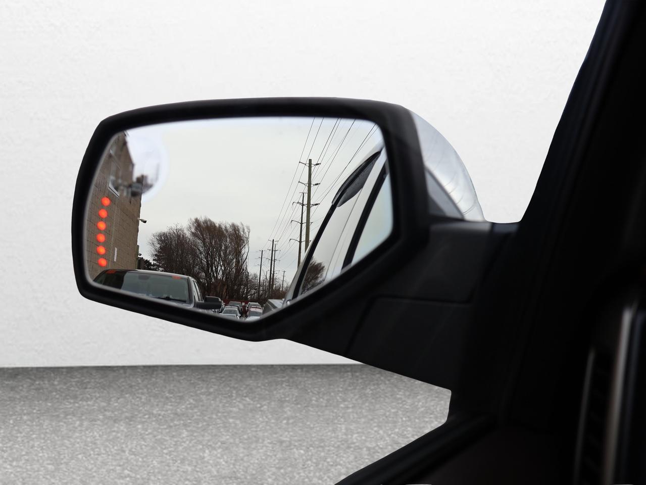 2018 Chevrolet Silverado 1500 V8 HIGH COUNTRY 4WD CERTIFIED *1 OWNER* CAMERA NAV BLUETOOTH LEATHER HEATED SEATS SUNROOF CRUISE ALLOYS Photo