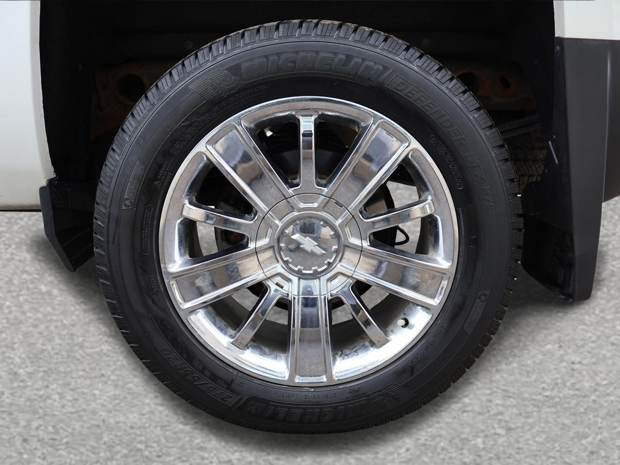 2018 Chevrolet Silverado 1500 V8 HIGH COUNTRY 4WD CERTIFIED *1 OWNER* CAMERA NAV BLUETOOTH LEATHER HEATED SEATS SUNROOF CRUISE ALLOYS Photo