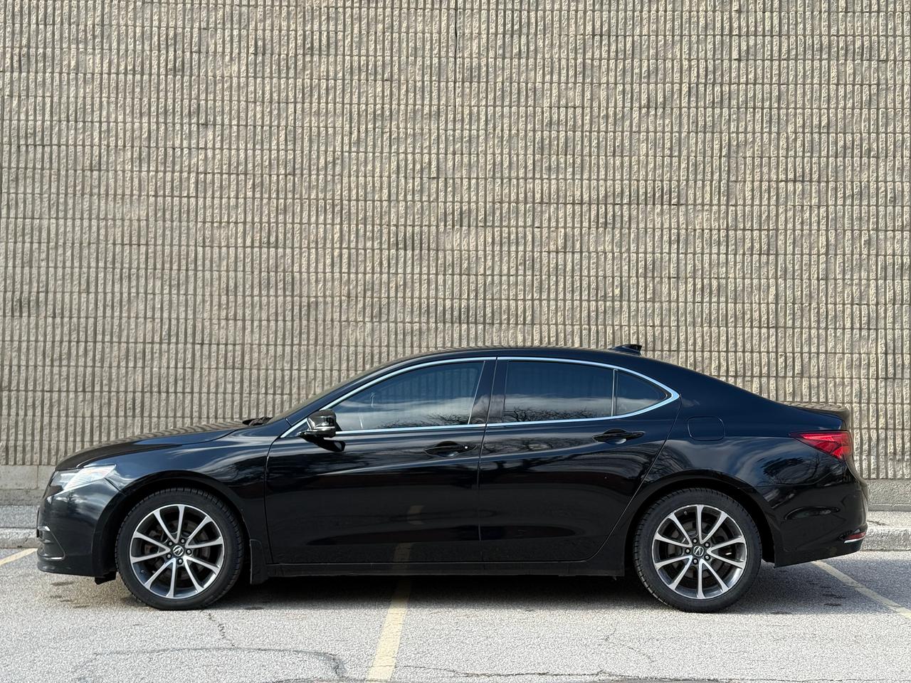 2016 Acura TLX SH-AWD V6 Photo