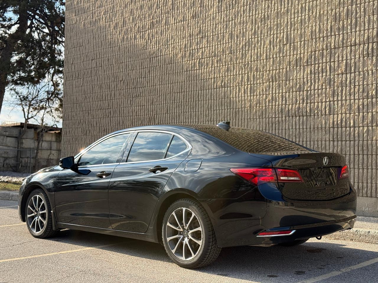2016 Acura TLX SH-AWD V6 Photo