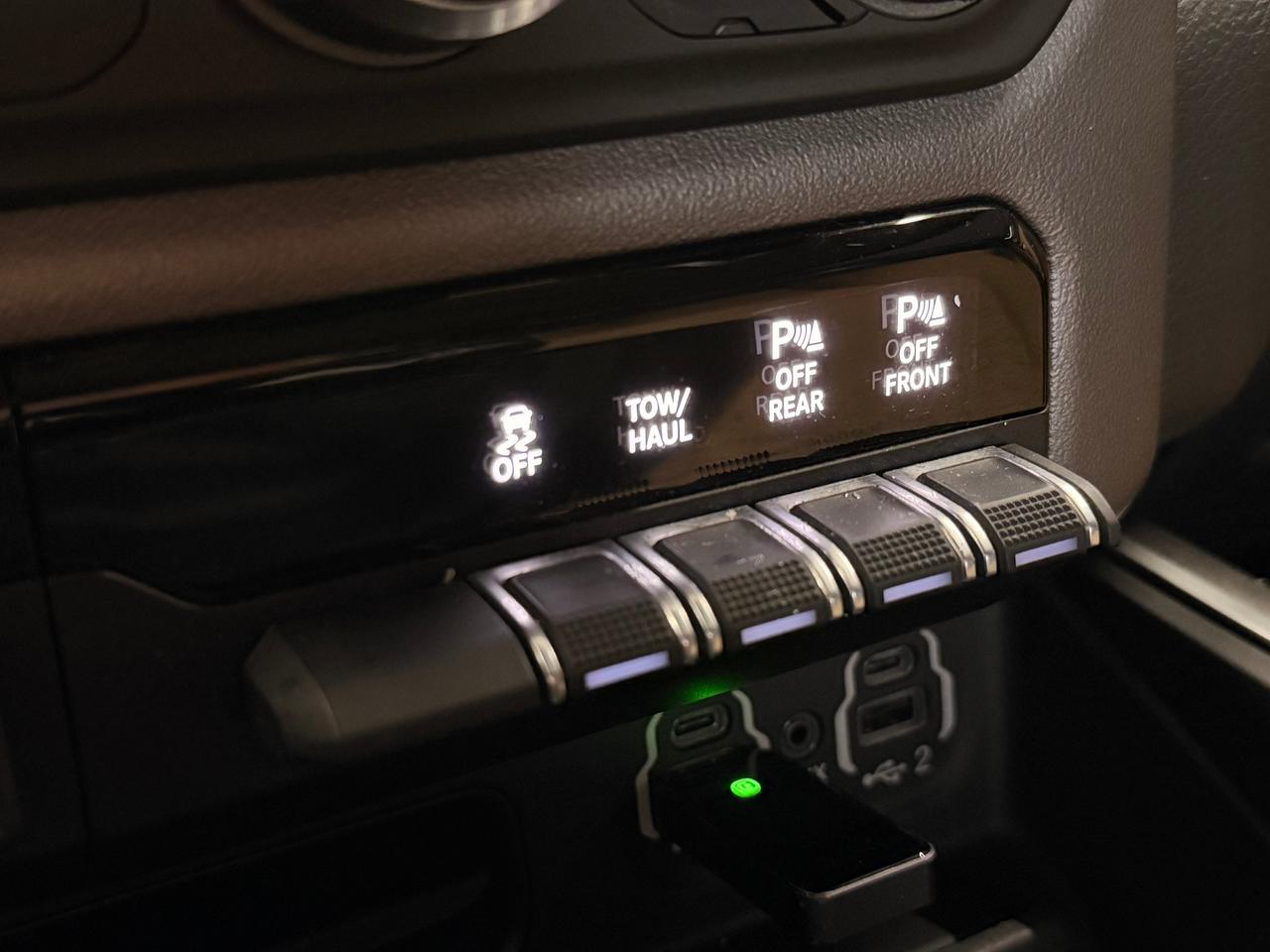 2021 RAM 1500 Big Horn+Crew+4x4+TwoTone+RemoteStart+CLEAN CARFAX Photo45