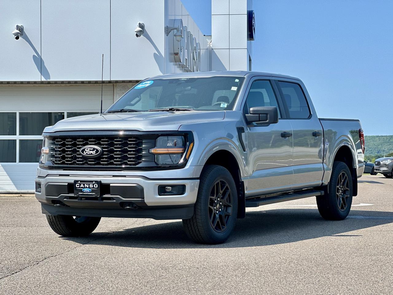 2026 Ford F-150 STX 4WD SUPERCREW 5.5' BO Photo2