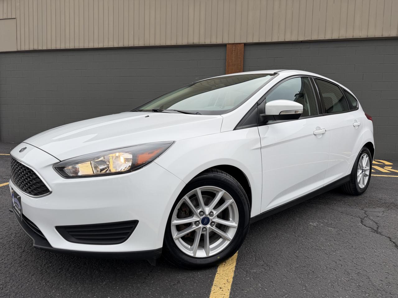 2018 Ford Focus SE - Photo #1