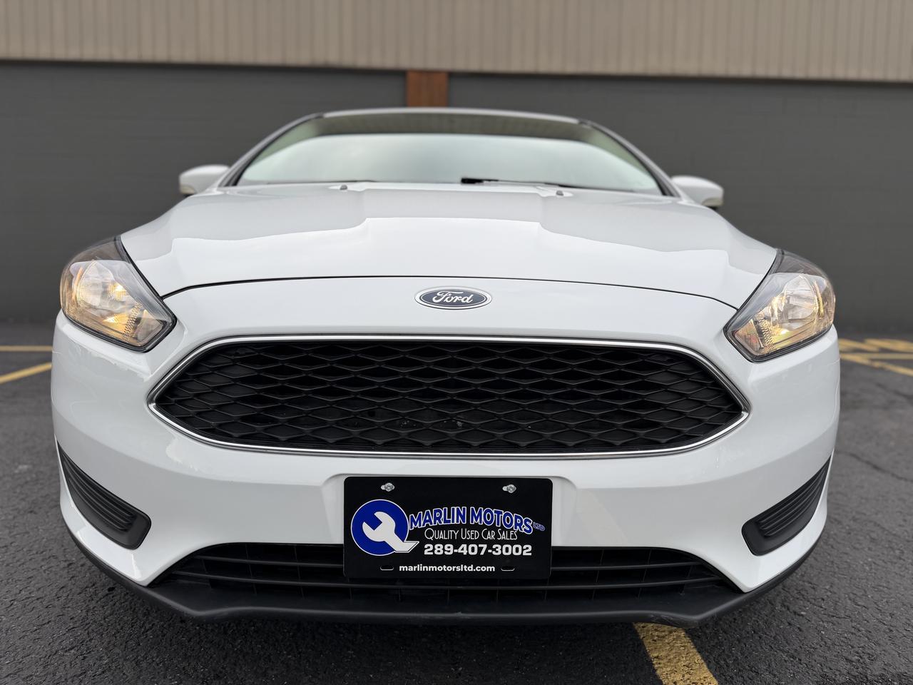 2018 Ford Focus SE Photo1