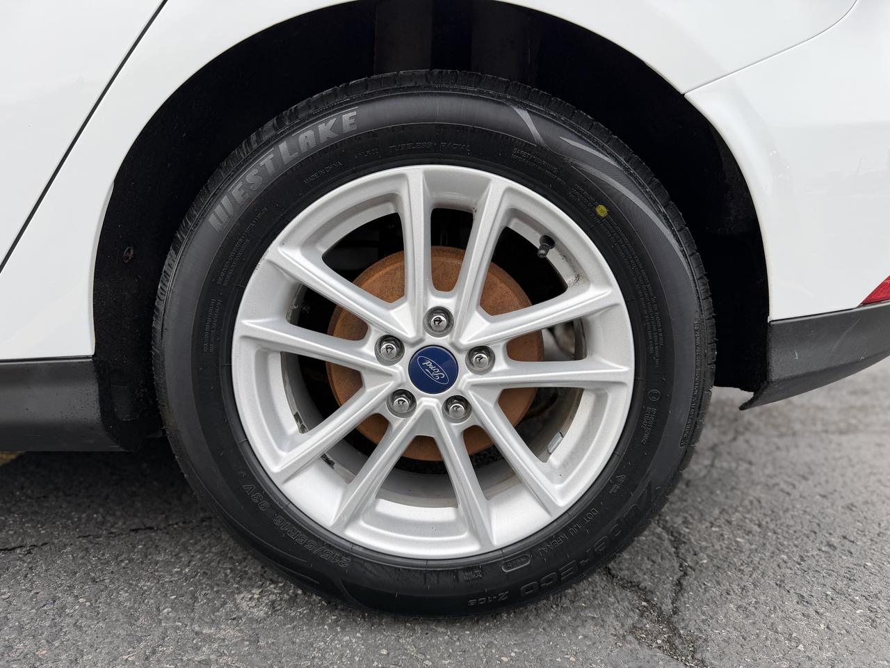 2018 Ford Focus SE Photo