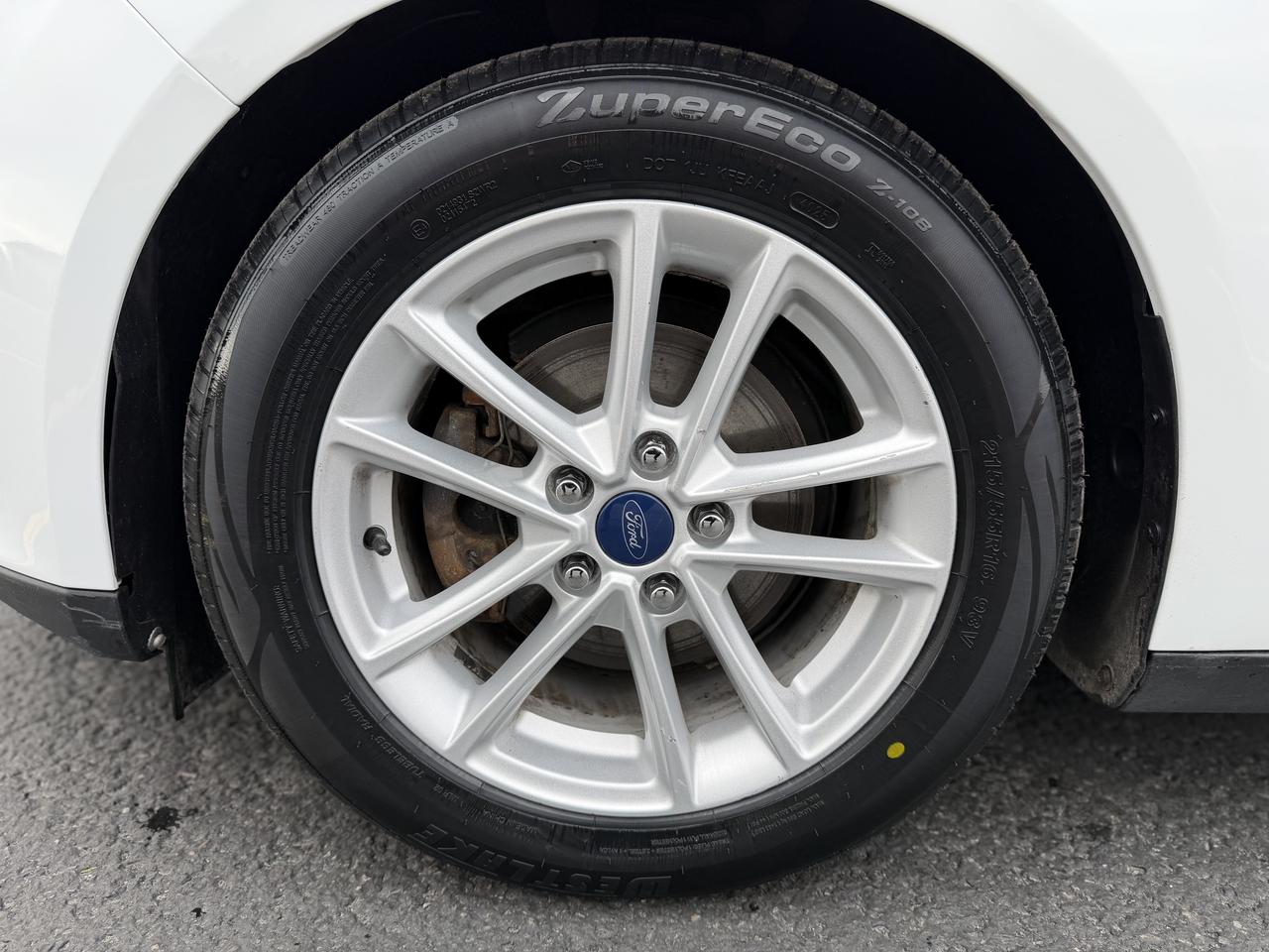 2018 Ford Focus SE Photo