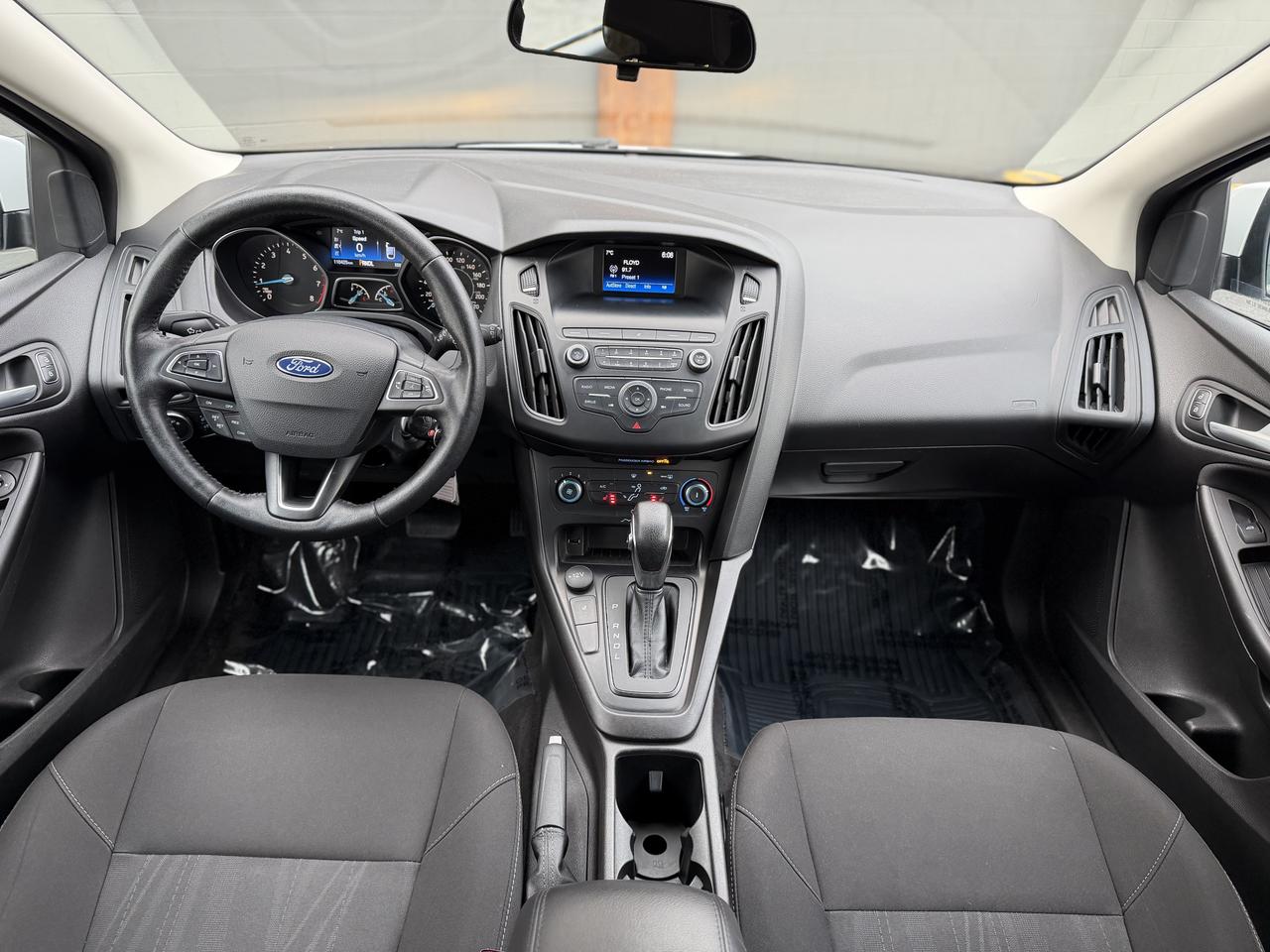 2018 Ford Focus SE Photo