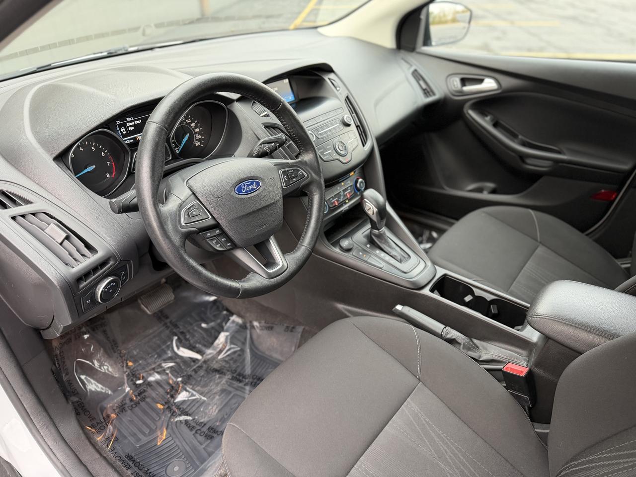 2018 Ford Focus SE Photo