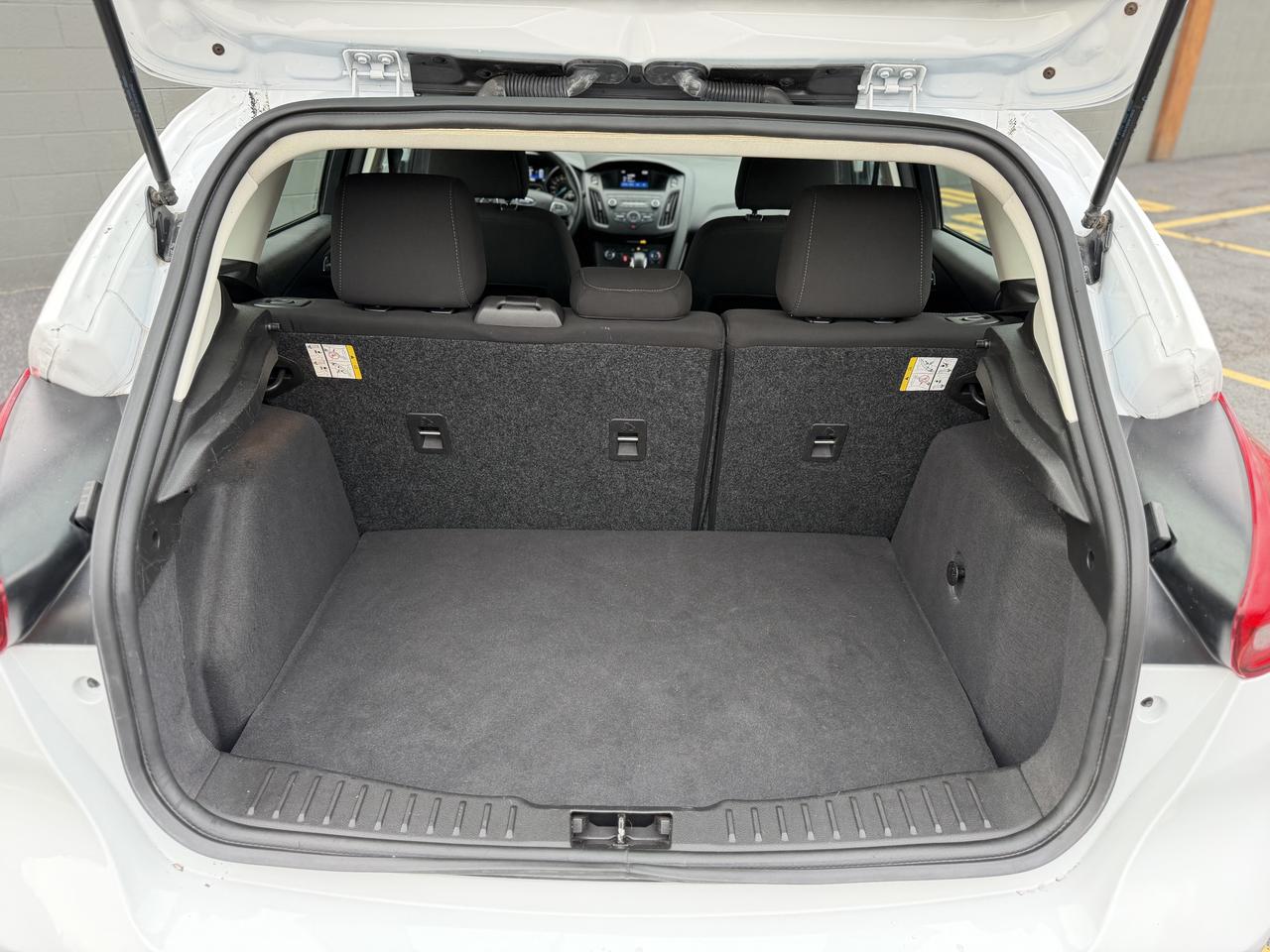 2018 Ford Focus SE Photo