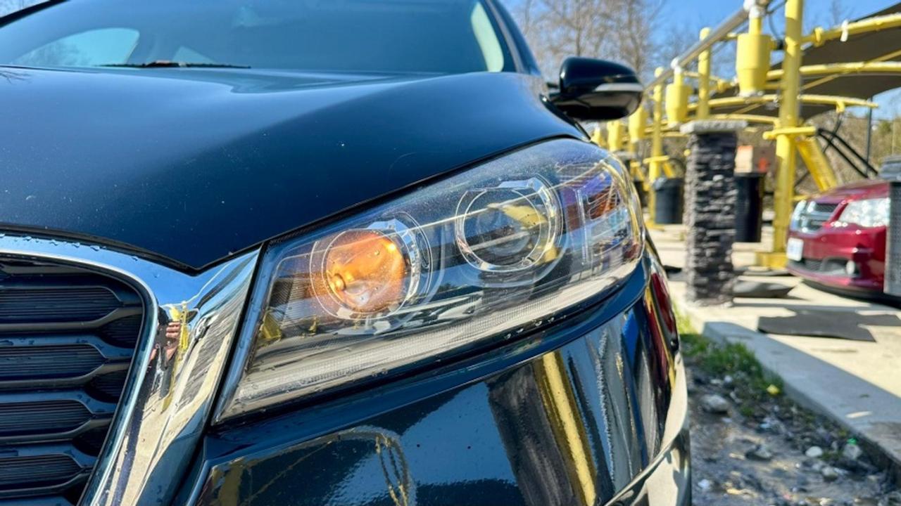 2019 Kia Sorento * NO ACCIDENTS * AWD * 7 SEATER " Photo