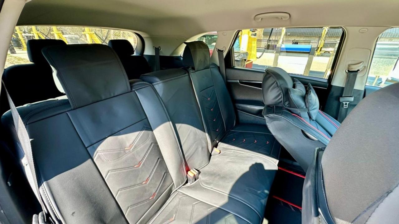 2019 Kia Sorento * NO ACCIDENTS * AWD * 7 SEATER " Photo