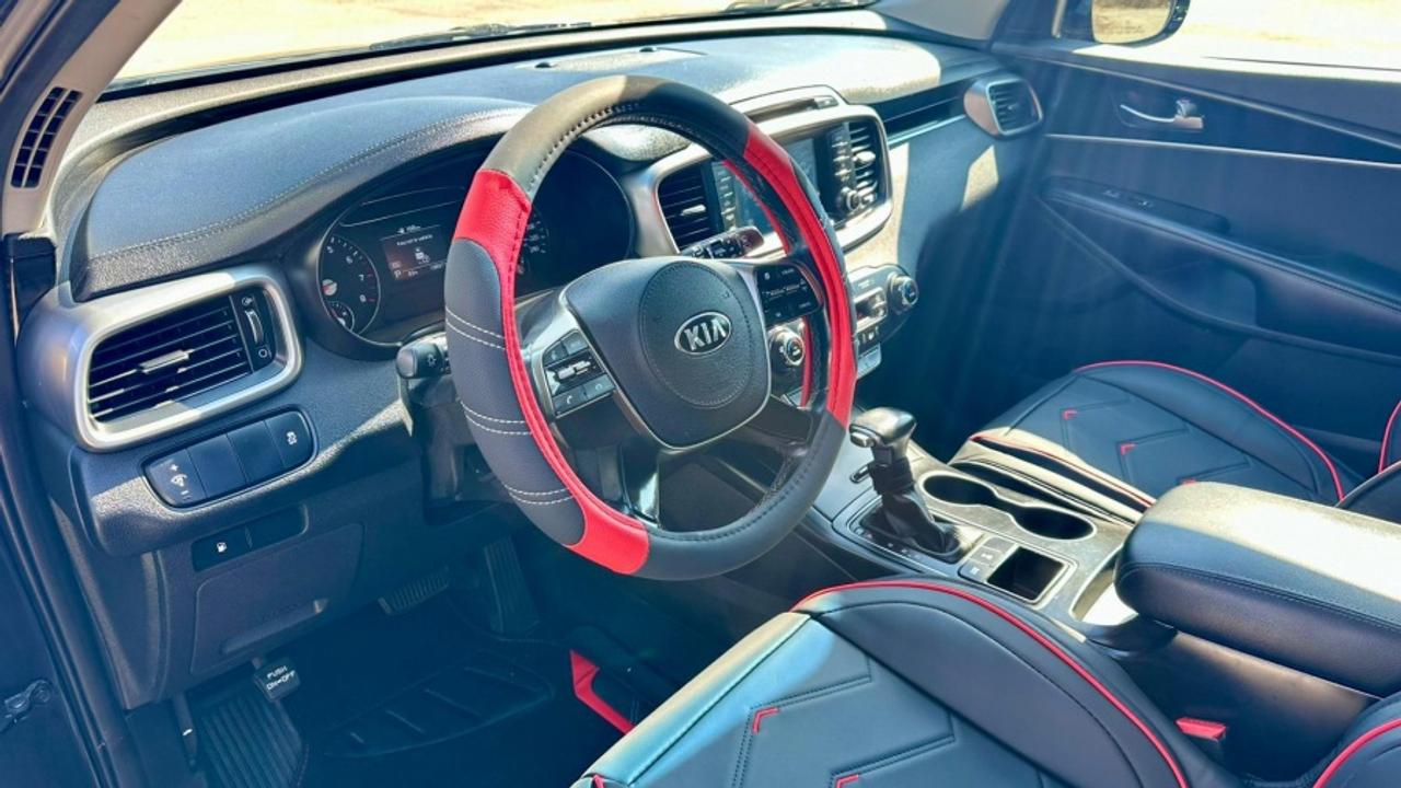 2019 Kia Sorento * NO ACCIDENTS * AWD * 7 SEATER " Photo