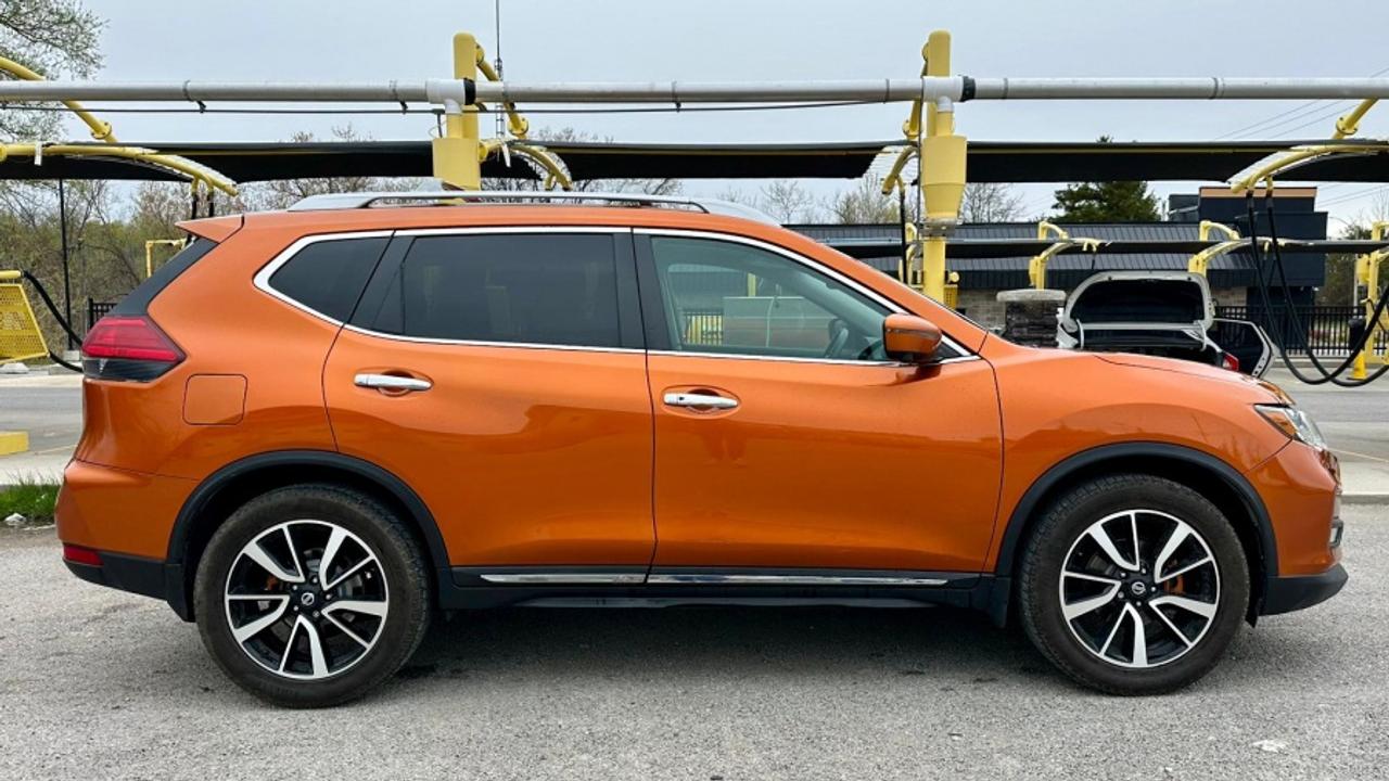 2017 Nissan Rogue * AWD * PLATINUM " Photo