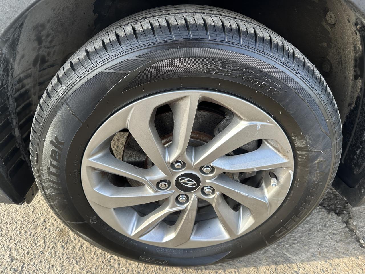 2014 Hyundai Santa Fe Sport ONLY 59KMS, NO ACCIDENTS, CERTIFIED Photo