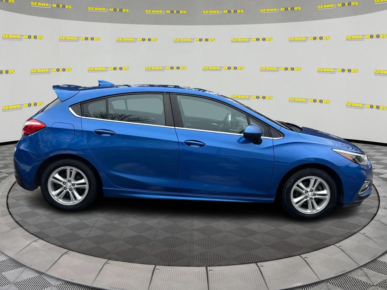 2017 Chevrolet Cruze 4dr HB 1.4L LT w/1SC Photo