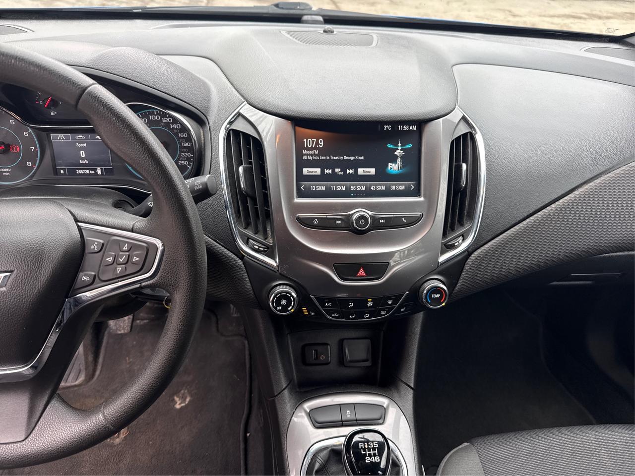 2017 Chevrolet Cruze 4dr HB 1.4L LT w/1SC Photo