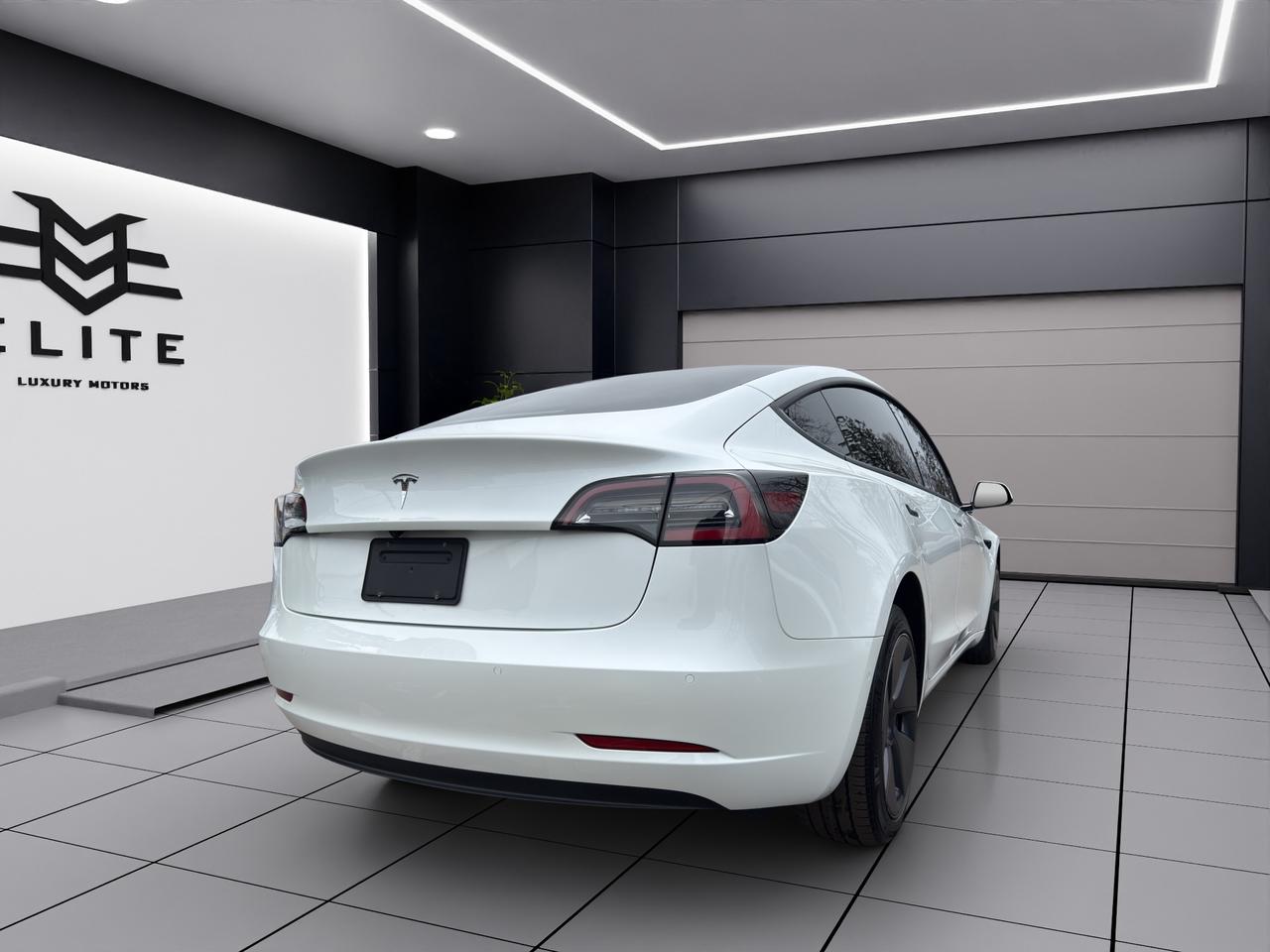 2021 Tesla Model 3 STANDARD RANGE PLUS - Blind Spot Monitor !!! Photo