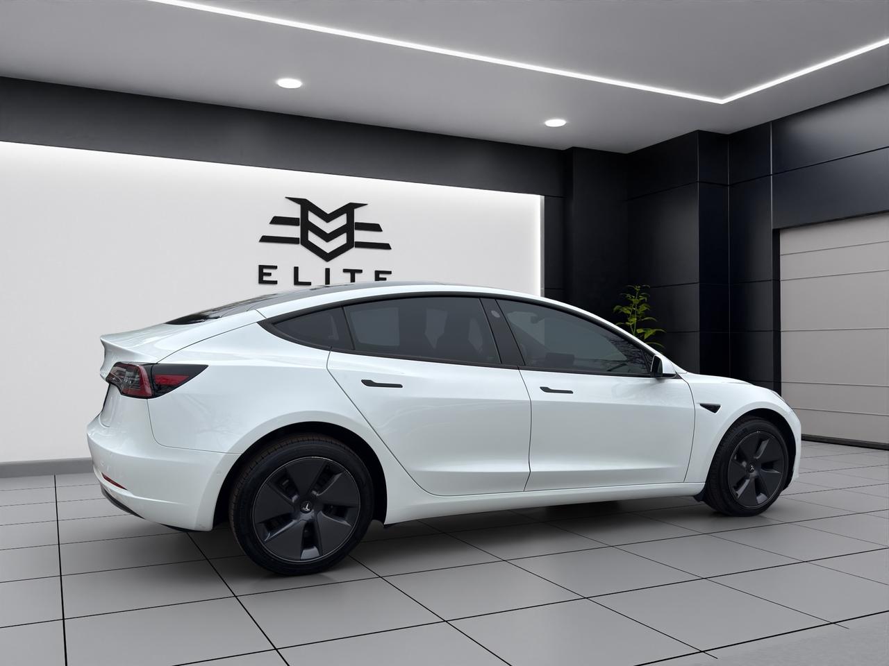 2021 Tesla Model 3 STANDARD RANGE PLUS - Blind Spot Monitor !!! Photo