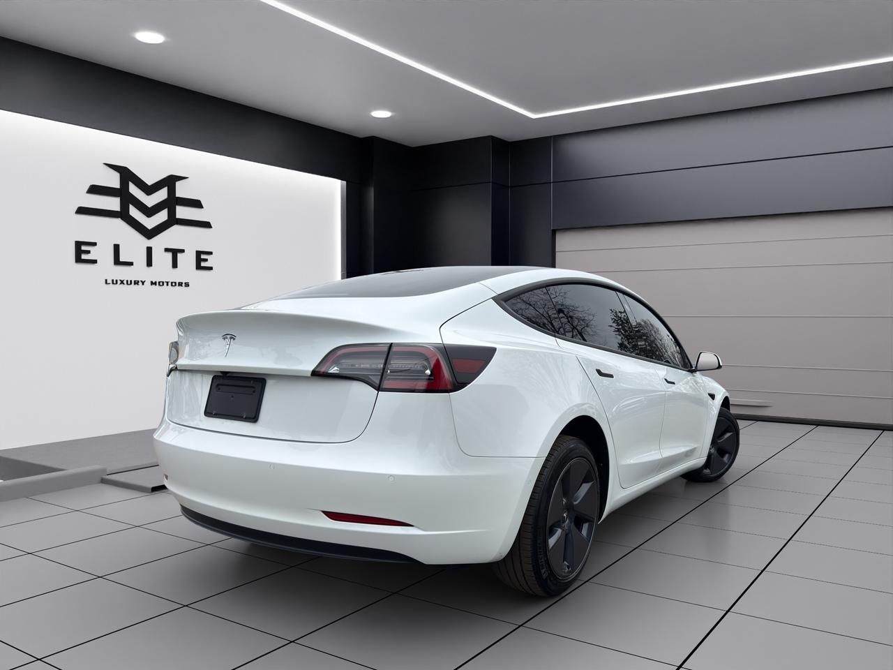 2021 Tesla Model 3 STANDARD RANGE PLUS - Blind Spot Monitor !!! Photo