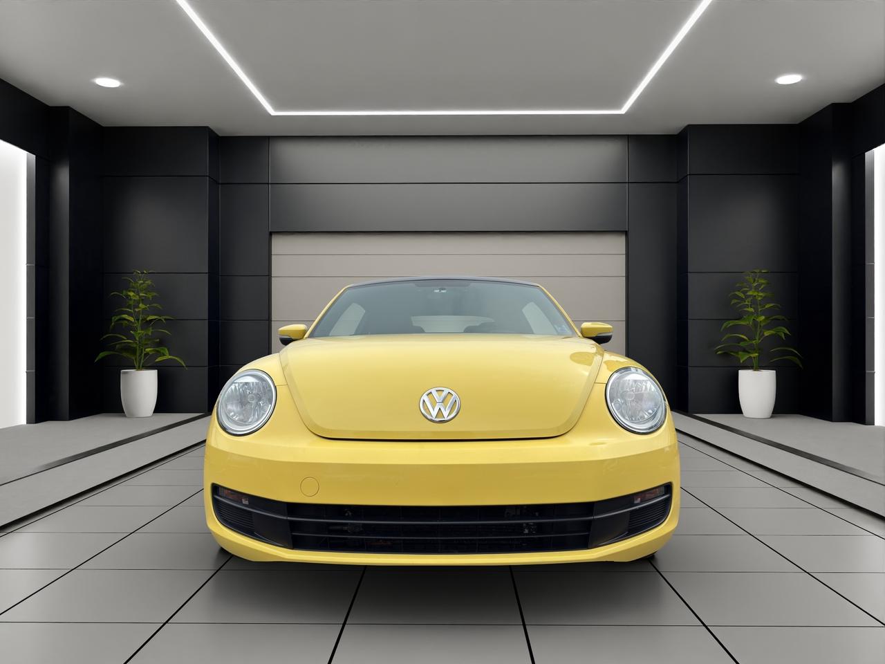 2013 Volkswagen Beetle 2.0L TDI Comfortline - Diesel -  Moonroof !!!! Photo2