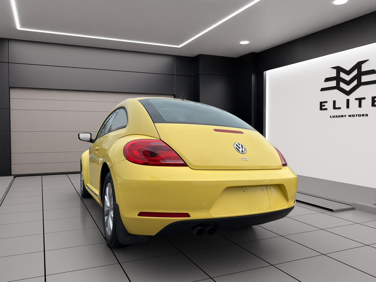2013 Volkswagen Beetle 2.0L TDI Comfortline - Diesel -  Moonroof !!!! Photo