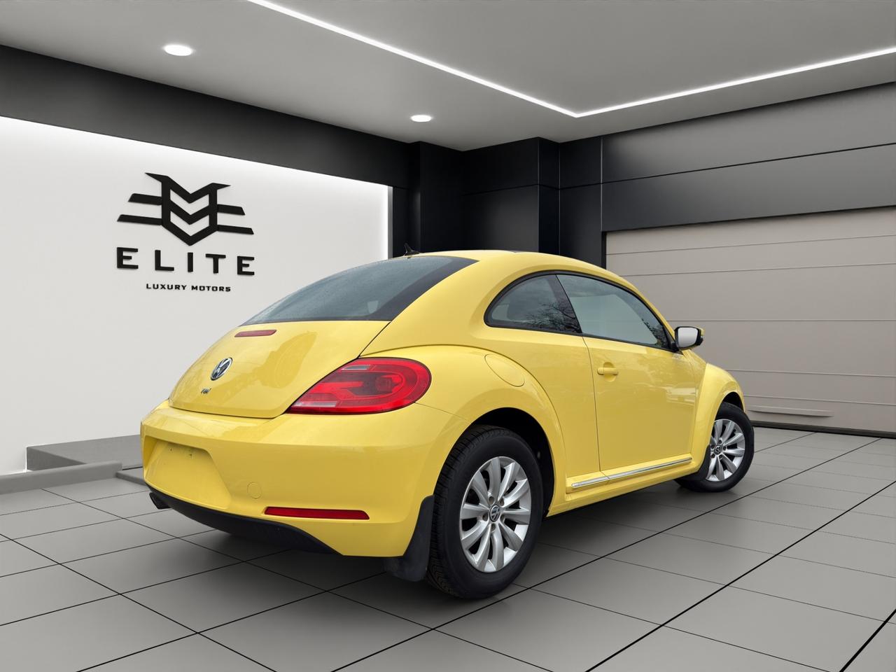 2013 Volkswagen Beetle 2.0L TDI Comfortline - Diesel -  Moonroof !!!! Photo
