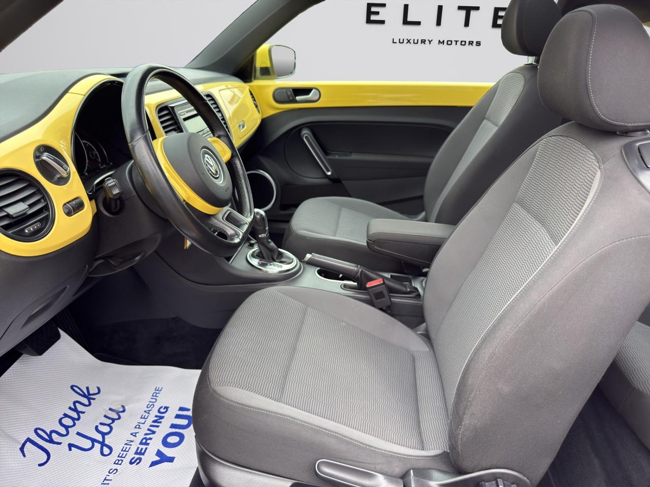 2013 Volkswagen Beetle 2.0L TDI Comfortline - Diesel -  Moonroof !!!! Photo