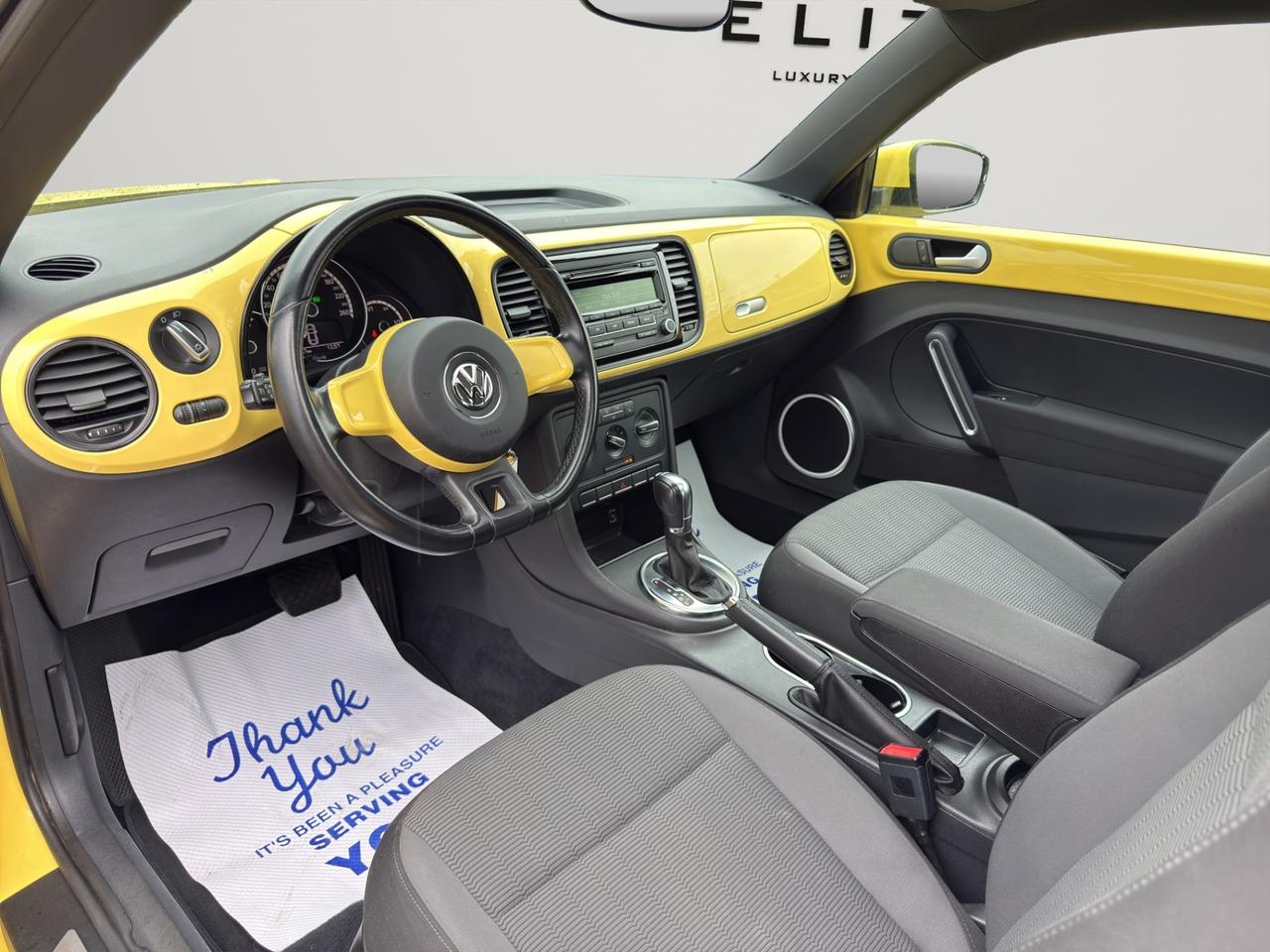 2013 Volkswagen Beetle 2.0L TDI Comfortline - Diesel -  Moonroof !!!! Photo