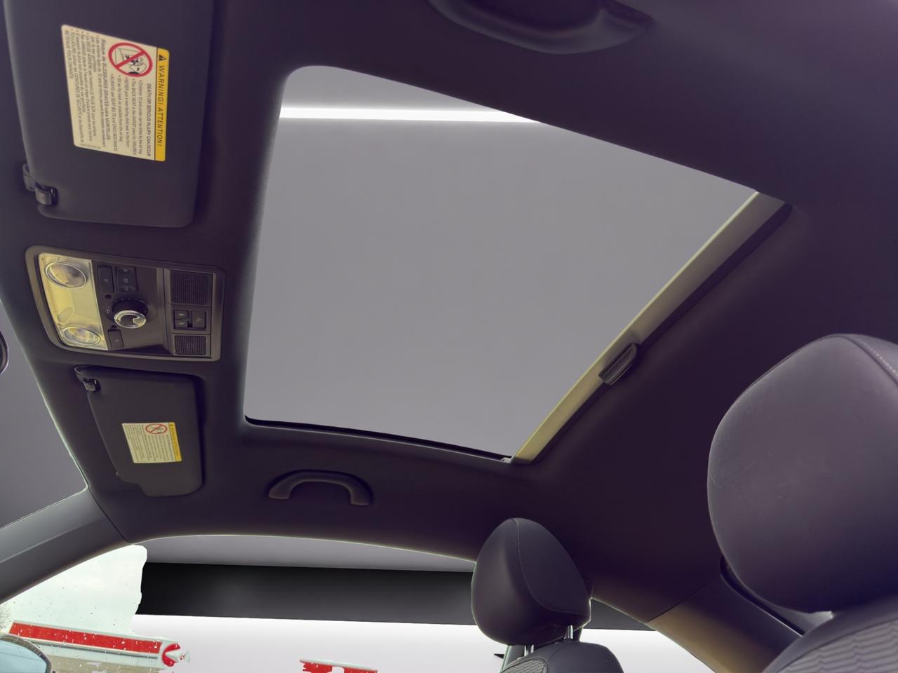 2013 Volkswagen Beetle 2.0L TDI Comfortline - Diesel -  Moonroof !!!! Photo