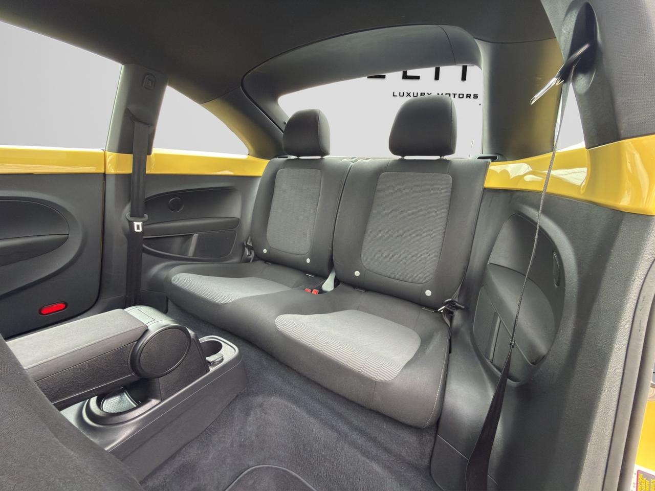 2013 Volkswagen Beetle 2.0L TDI Comfortline - Diesel -  Moonroof !!!! Photo