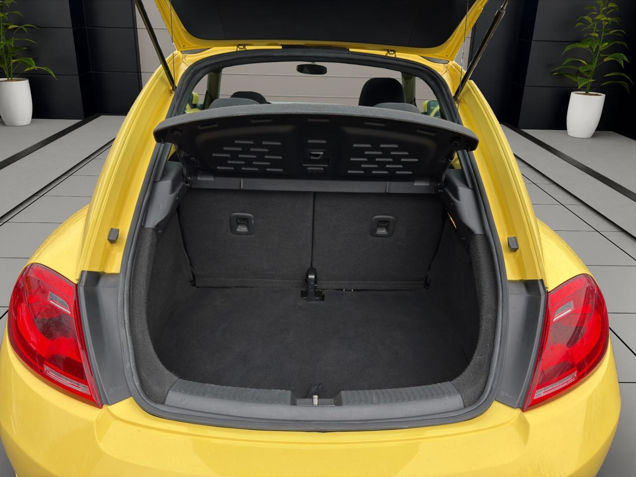 2013 Volkswagen Beetle 2.0L TDI Comfortline - Diesel -  Moonroof !!!! Photo