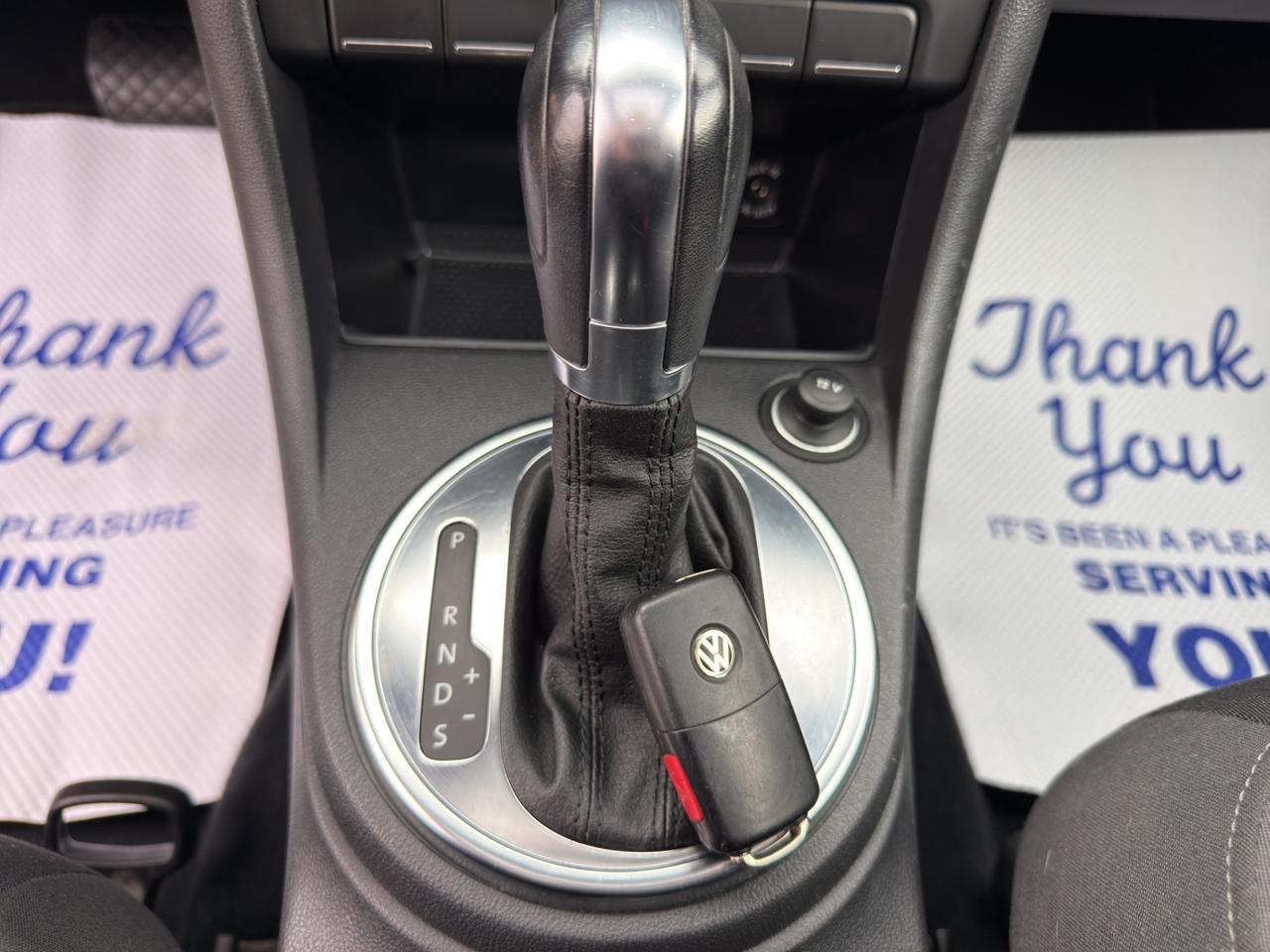 2013 Volkswagen Beetle 2.0L TDI Comfortline - Diesel -  Moonroof !!!! Photo