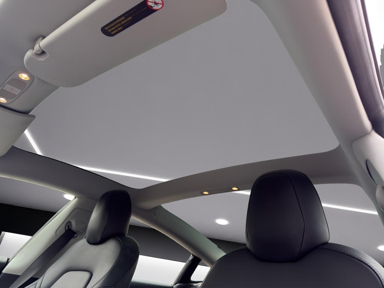 2018 Tesla Model 3 LONG RANGE - Blind Spot Monitor - Navigation System !!! Photo