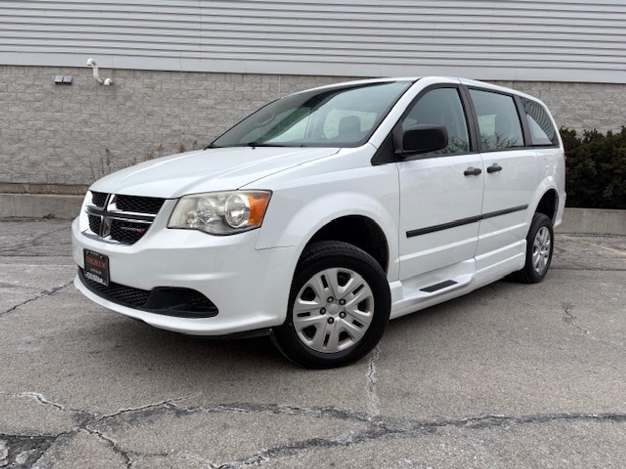 2014 Dodge Grand Caravan BRAUNABILITY WHEEL CHAIR ACCESSIBLE Photo