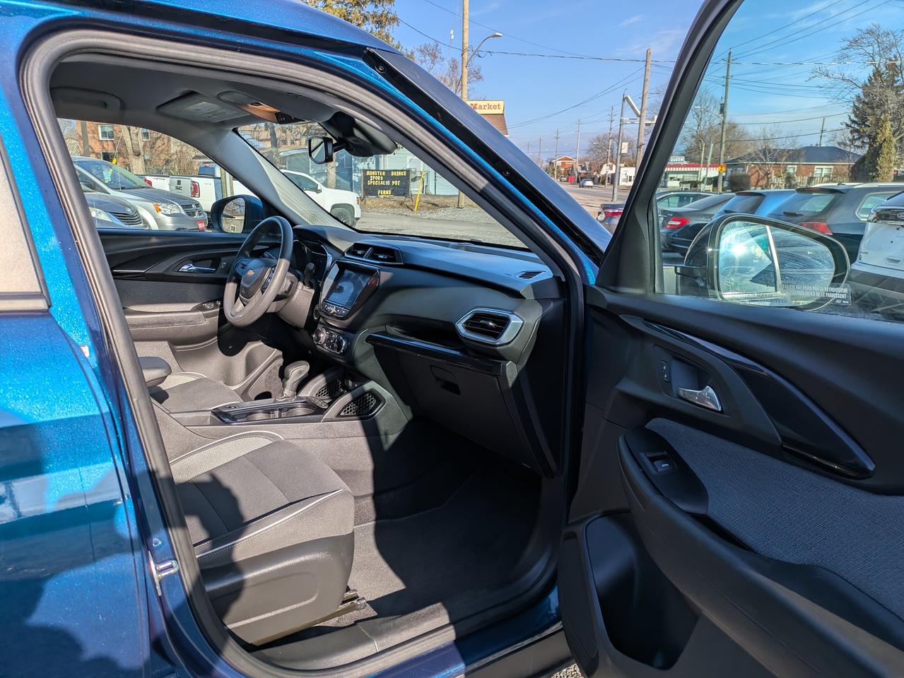 2021 Chevrolet TrailBlazer AWD 4dr LT Photo
