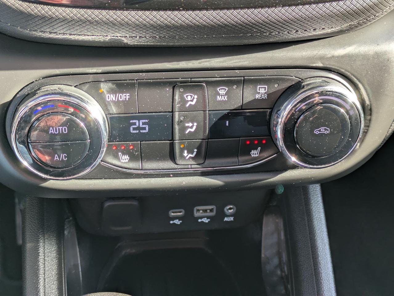 2021 Chevrolet TrailBlazer AWD 4dr LT Photo