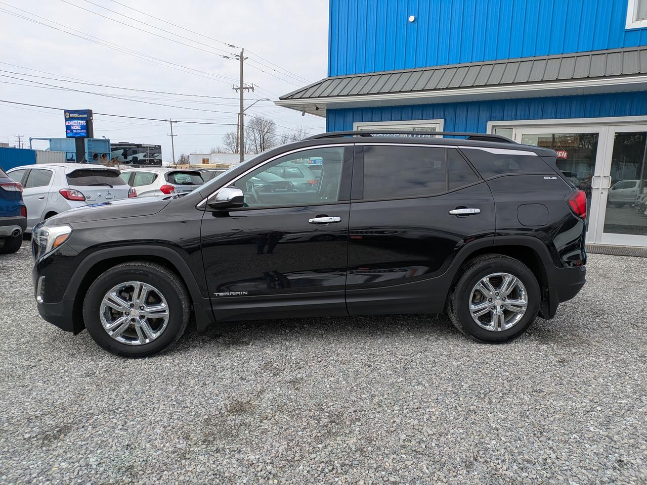 2020 GMC Terrain FWD 4DR SLE Photo