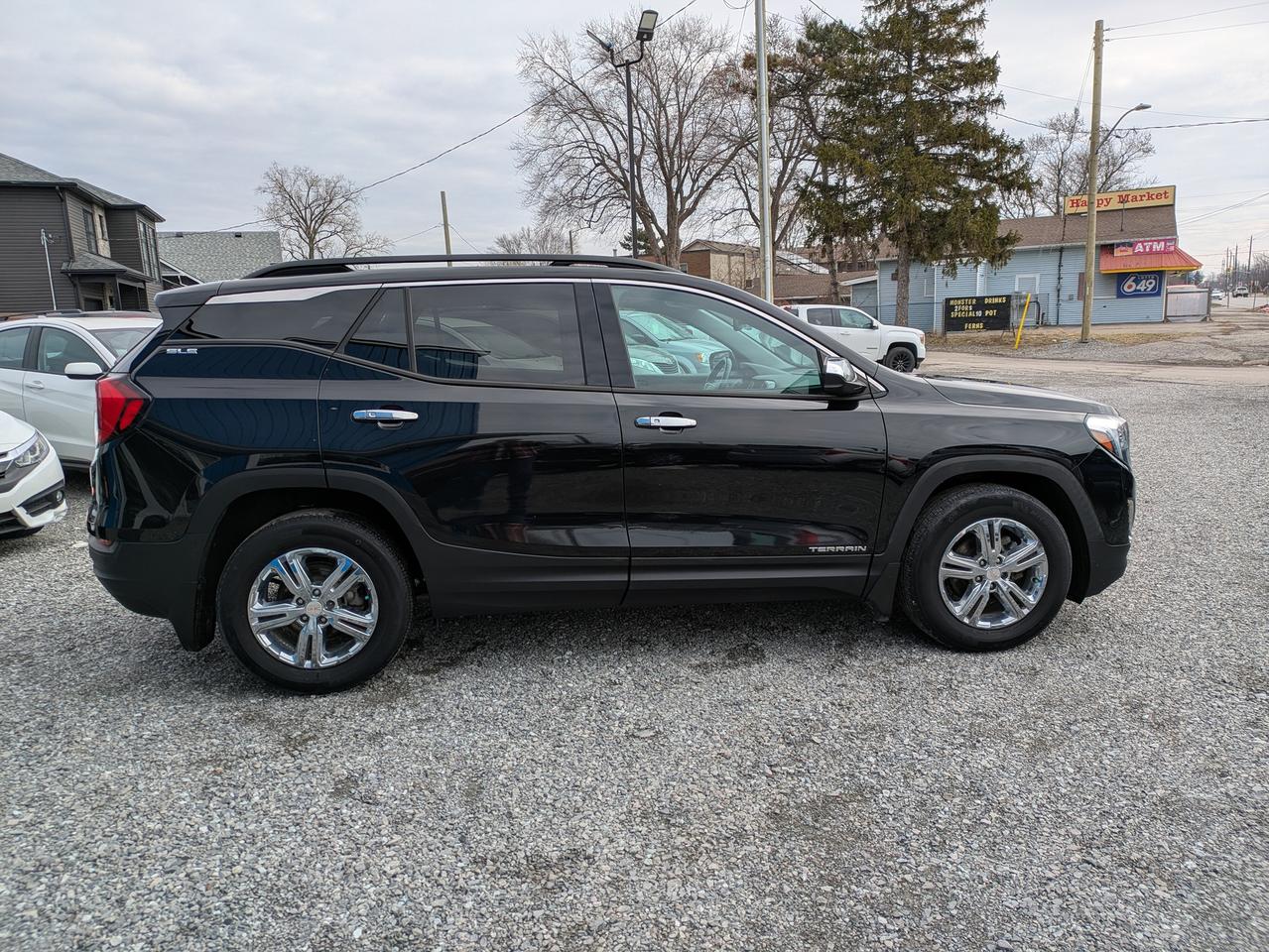 2020 GMC Terrain FWD 4DR SLE Photo
