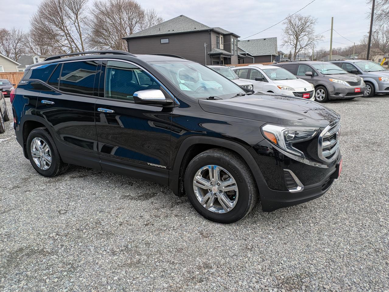 2020 GMC Terrain FWD 4DR SLE Photo