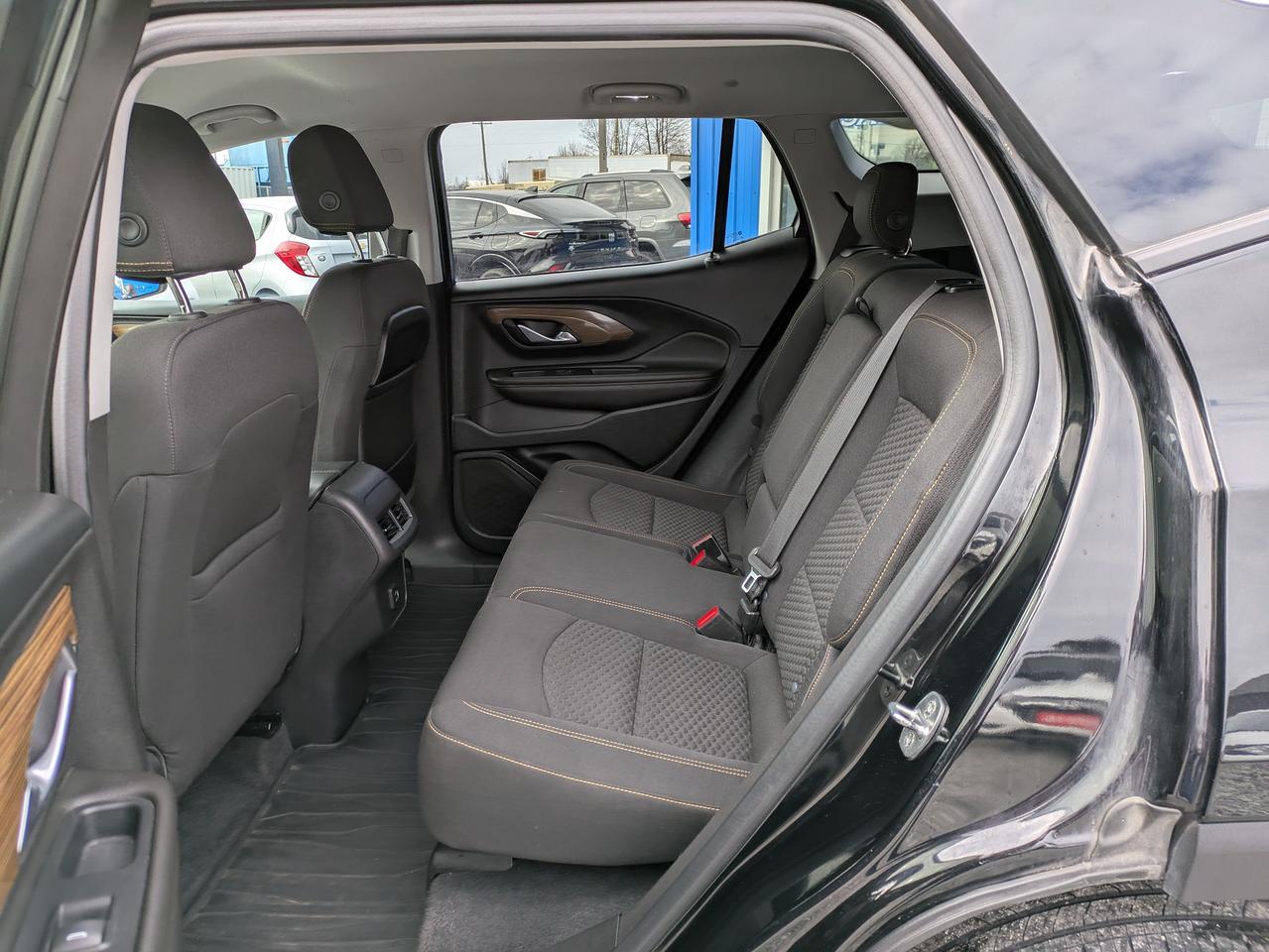 2020 GMC Terrain FWD 4DR SLE Photo