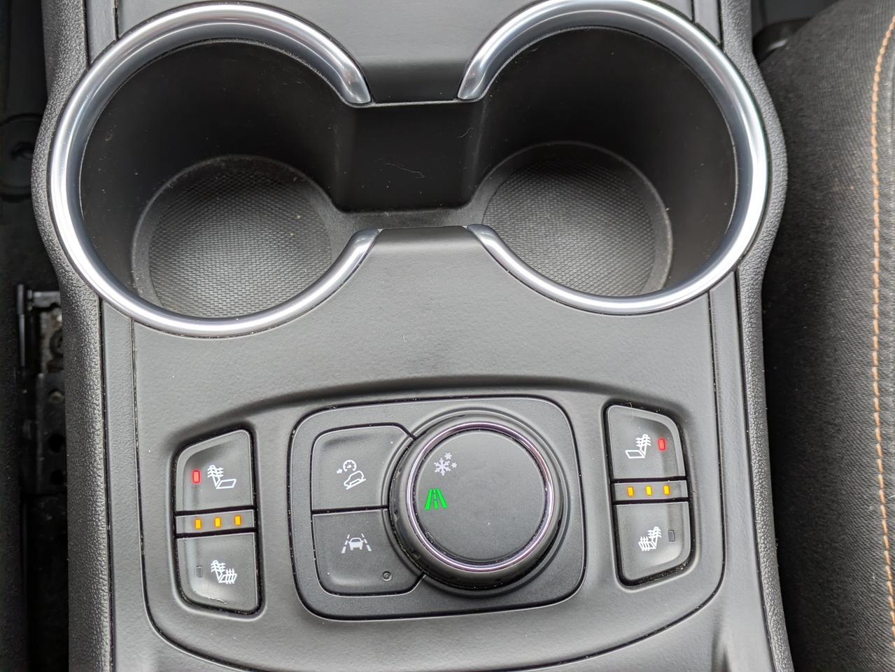 2020 GMC Terrain FWD 4DR SLE Photo