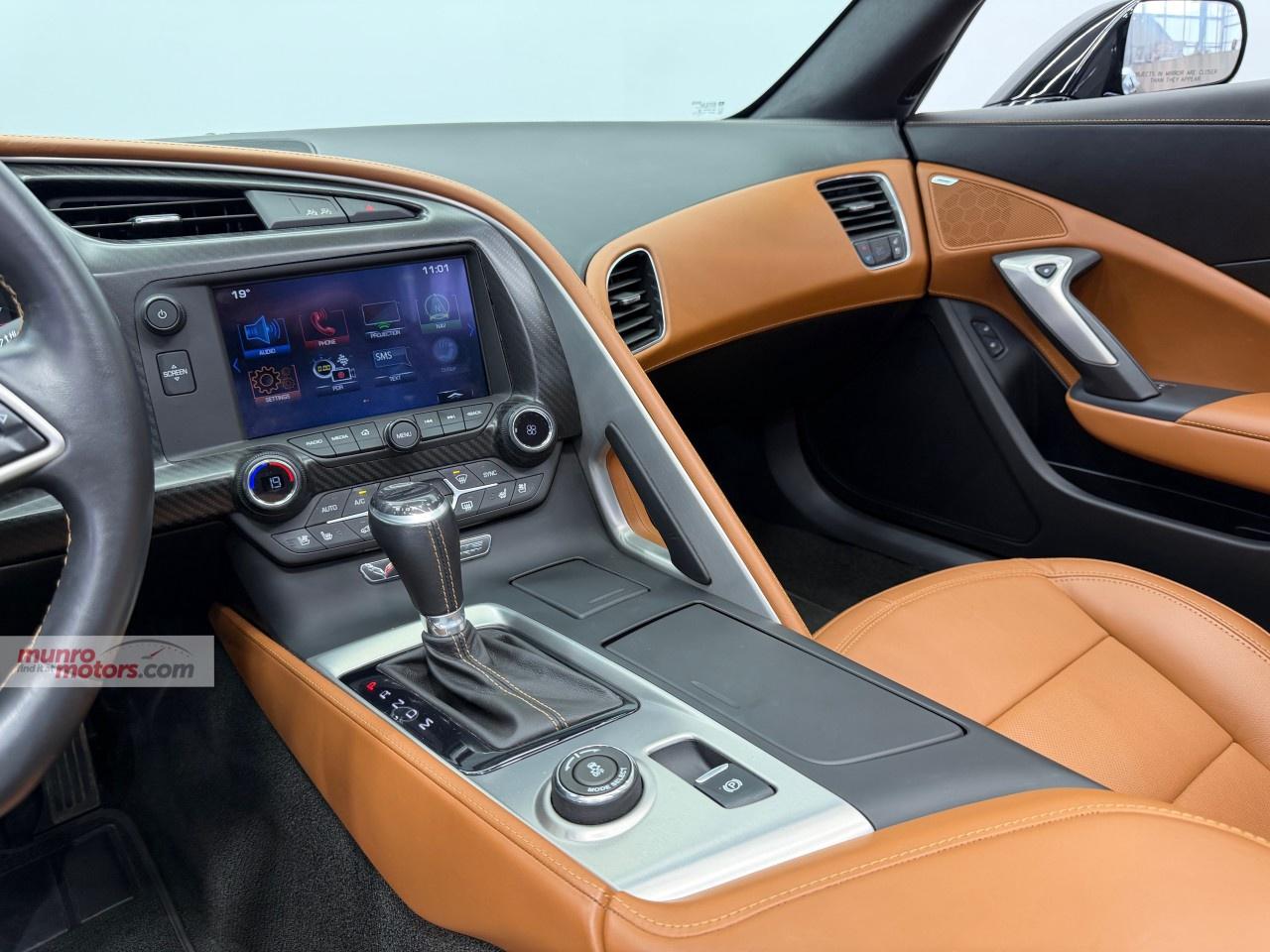 2017 Chevrolet Corvette Stingray Coupe Z51 3LT Photo