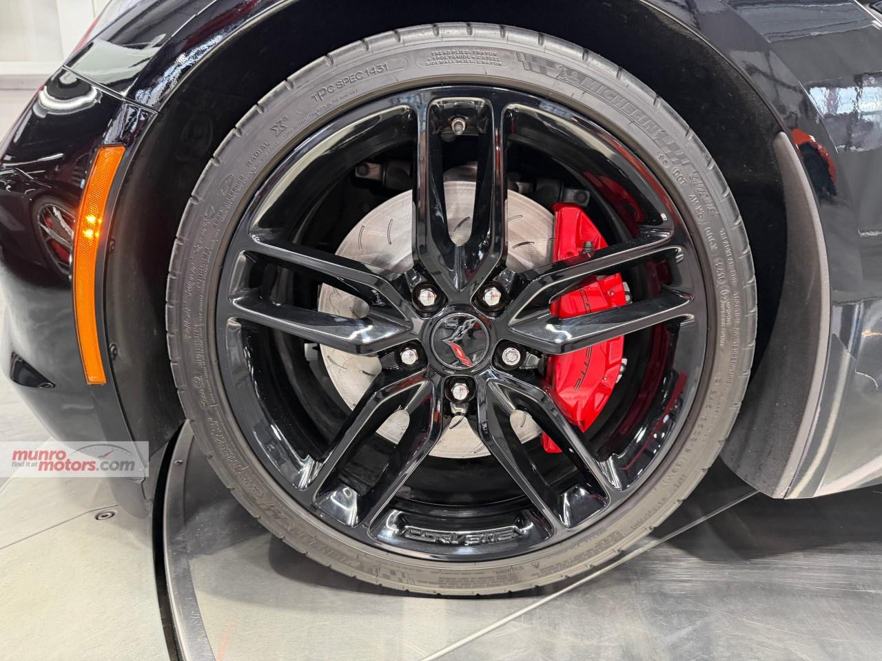 2017 Chevrolet Corvette Stingray Coupe Z51 3LT Photo