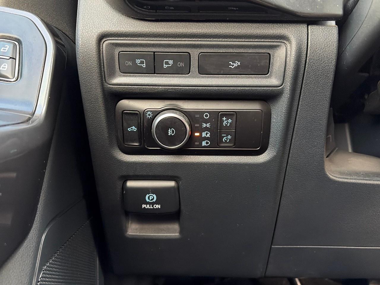 2023 Ford F-150 XLT 4WD SuperCrew 5.5' Box Photo